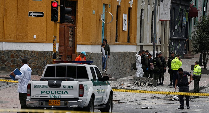 Sprengstoffanschlag auf Polizeikonvoi in Bogota – Tote und Verletzte VIDEO